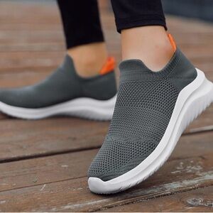 New Women’s Mesh casual fashion walking slip on shoes in Grey / size 6.5